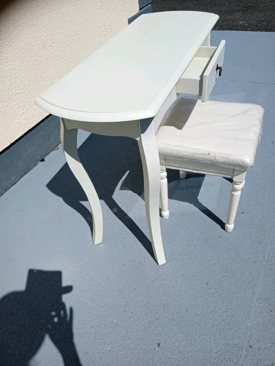 Dressing table and stool - Image 2