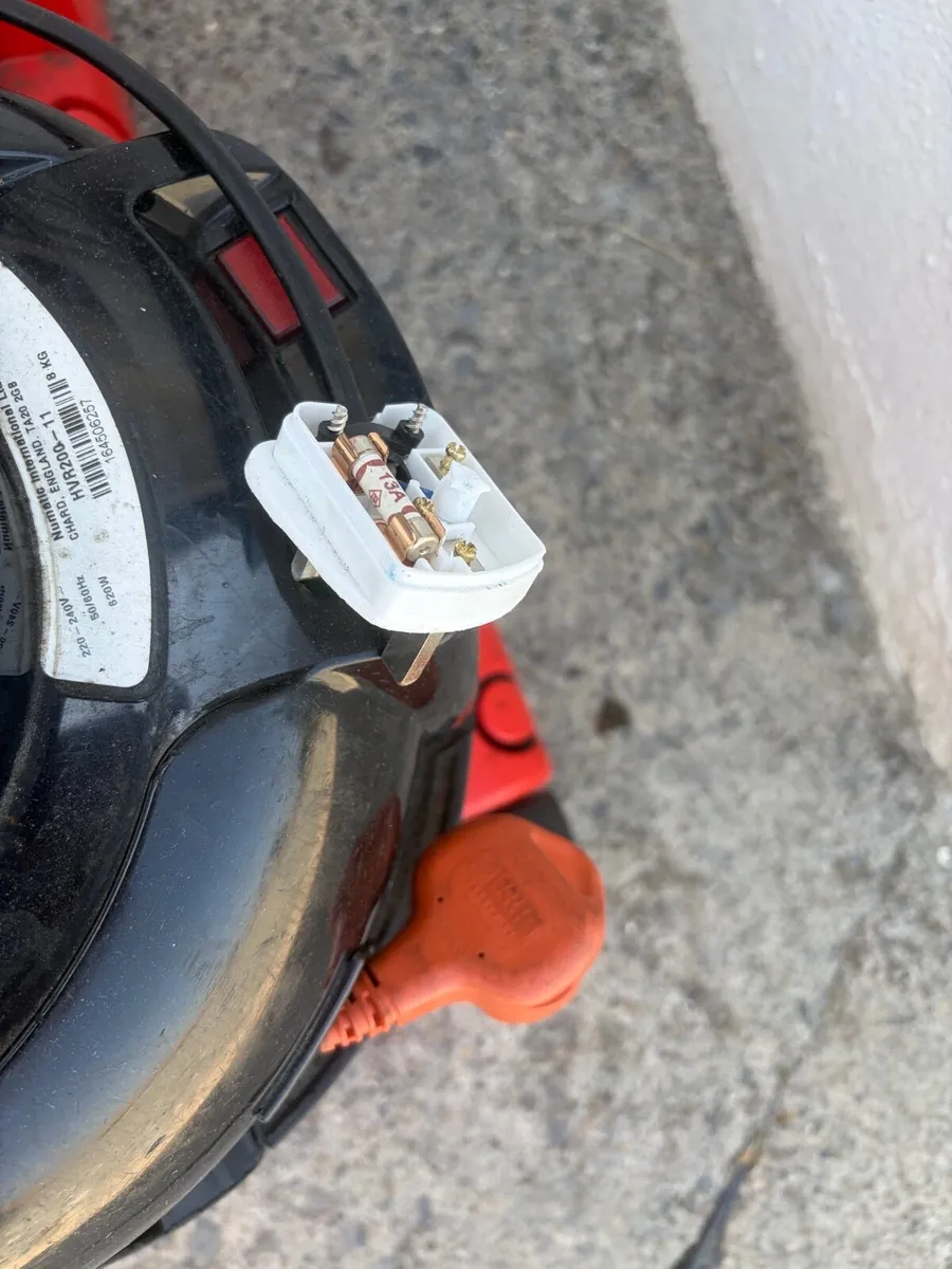 2 x henry hoovers - Image 3