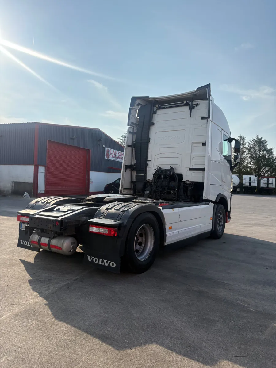 Volvo FH 2020 4x2 - Image 3