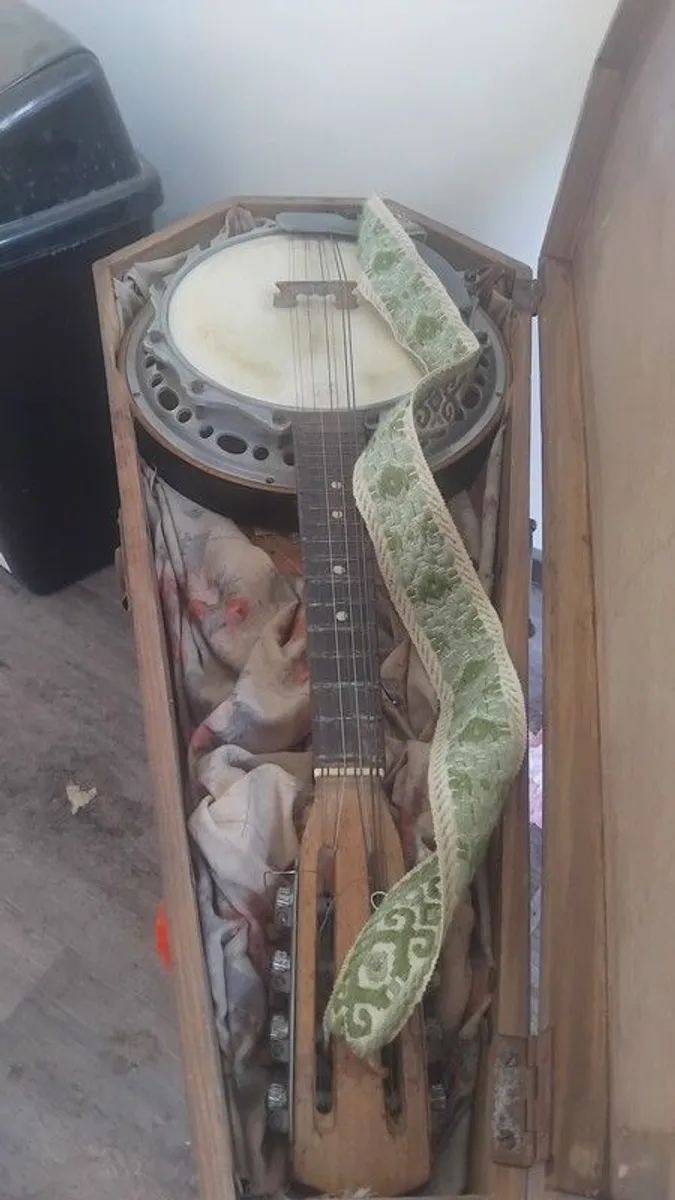 ukulele antique marketregy panal - Image 1
