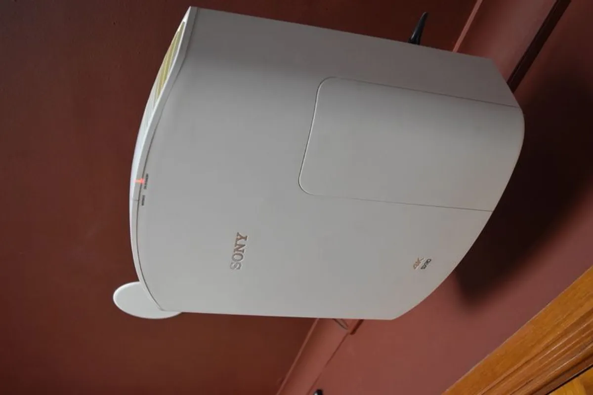 Sony Vpl-vw 290es - Image 2
