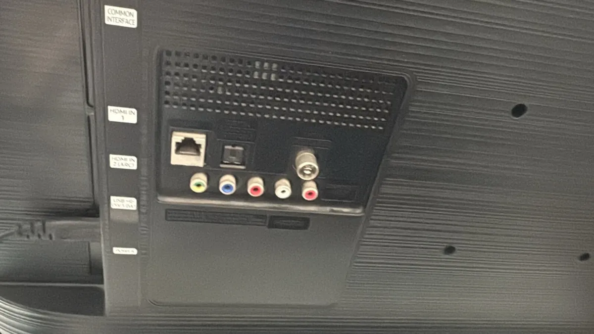 Samsung Smart Tv - Image 3