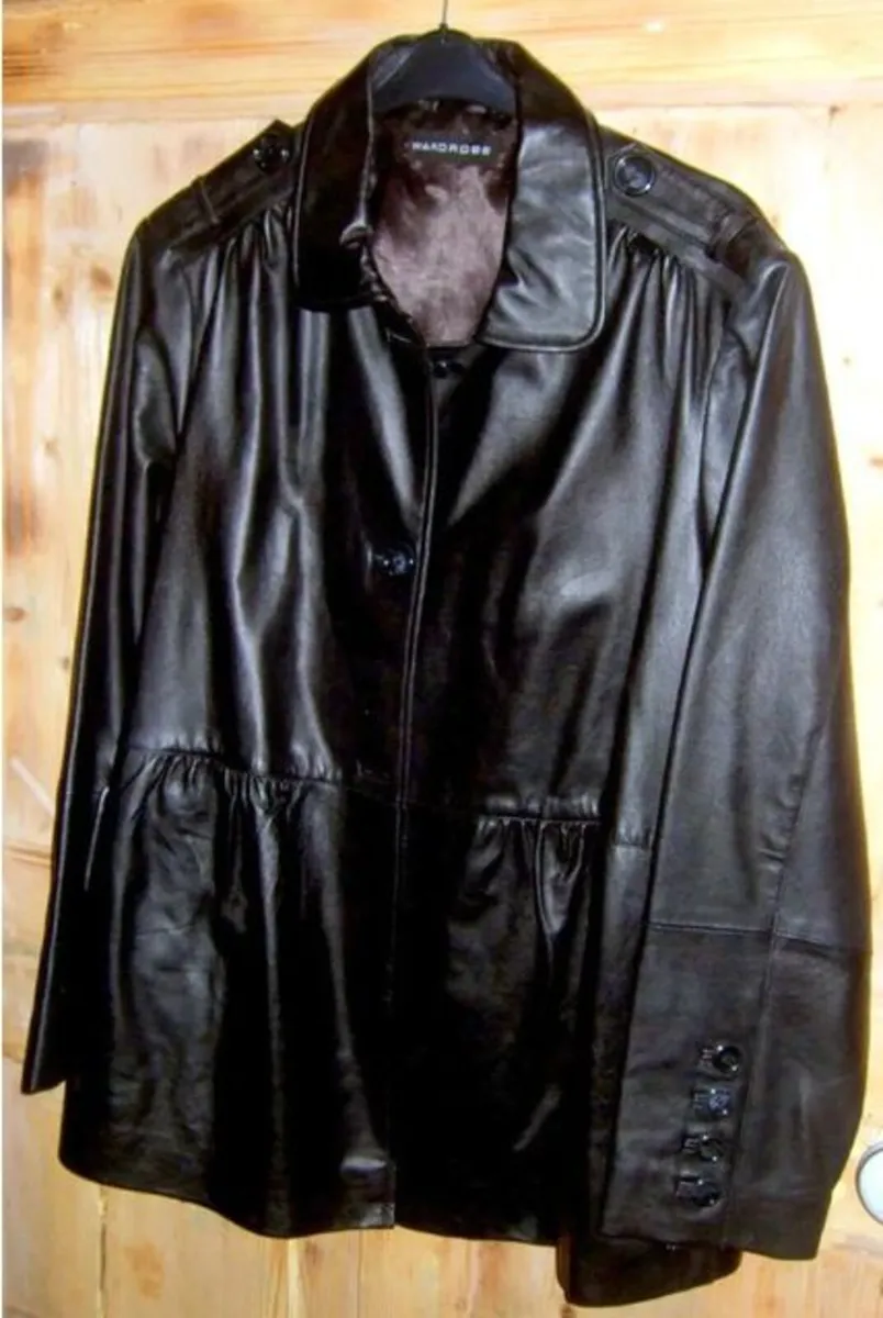 BNWT Leather Blazer Size 26 'Wardrobe' @ Harrods - Image 4