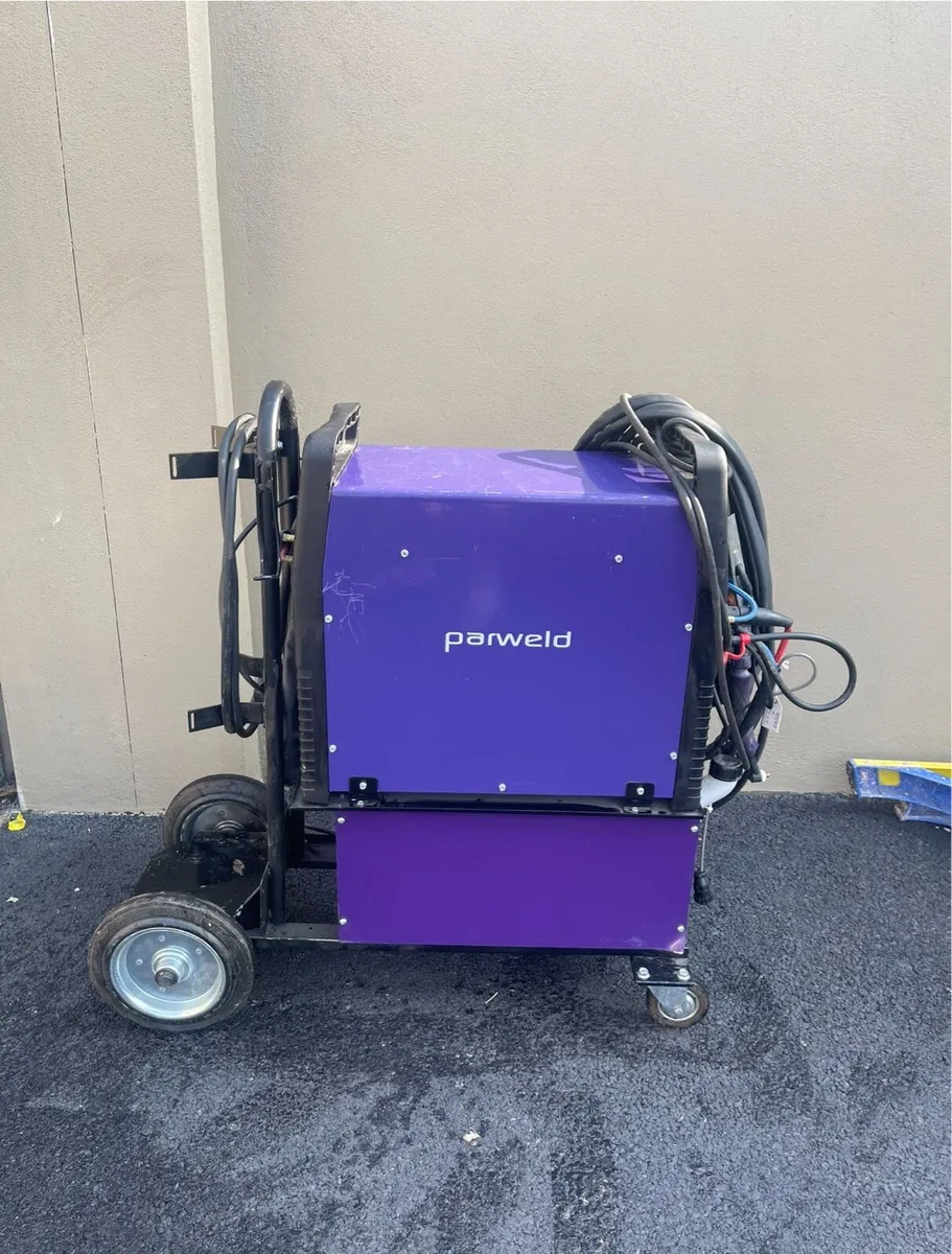 Welder - Image 1