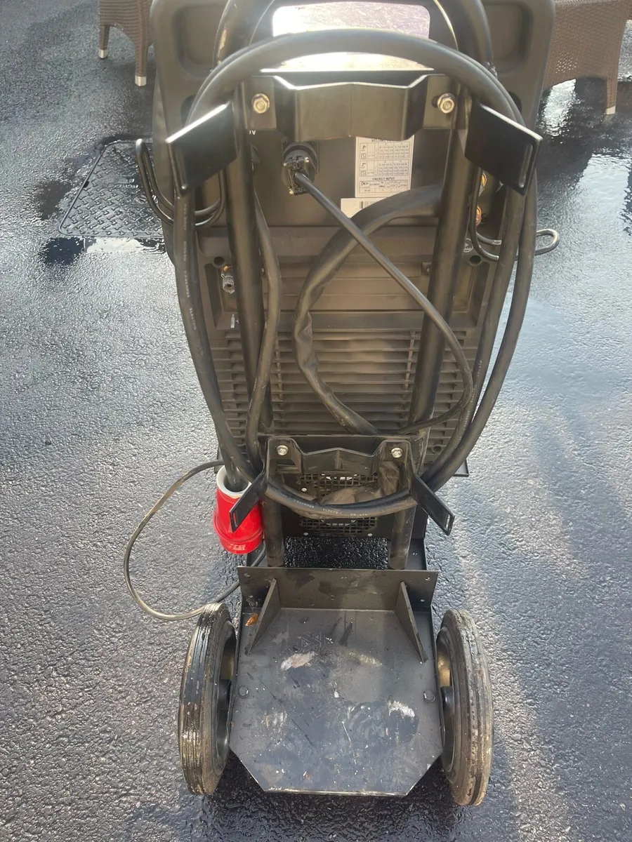 Welder - Image 4