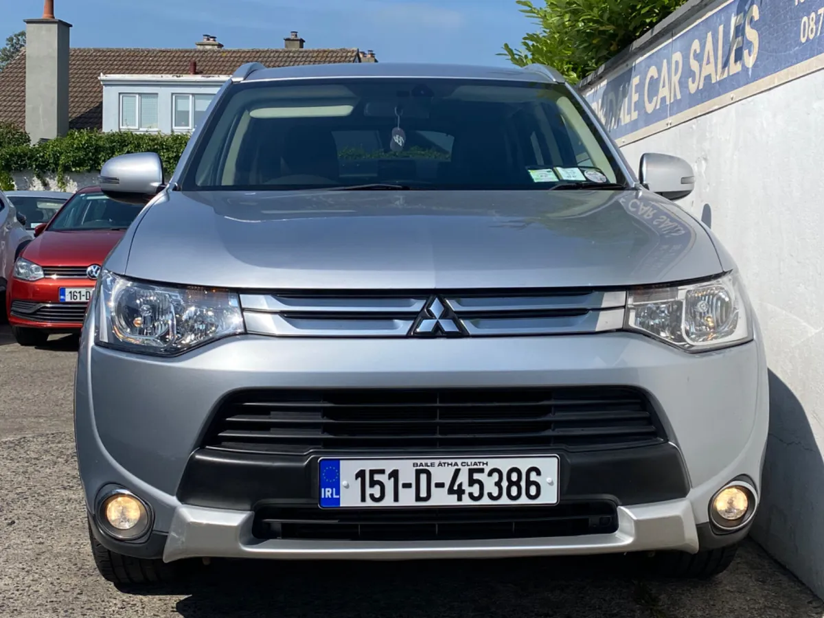 Mitsubishi Outlander 4WD  Tax 5/27 Nct 7/27 - Image 3