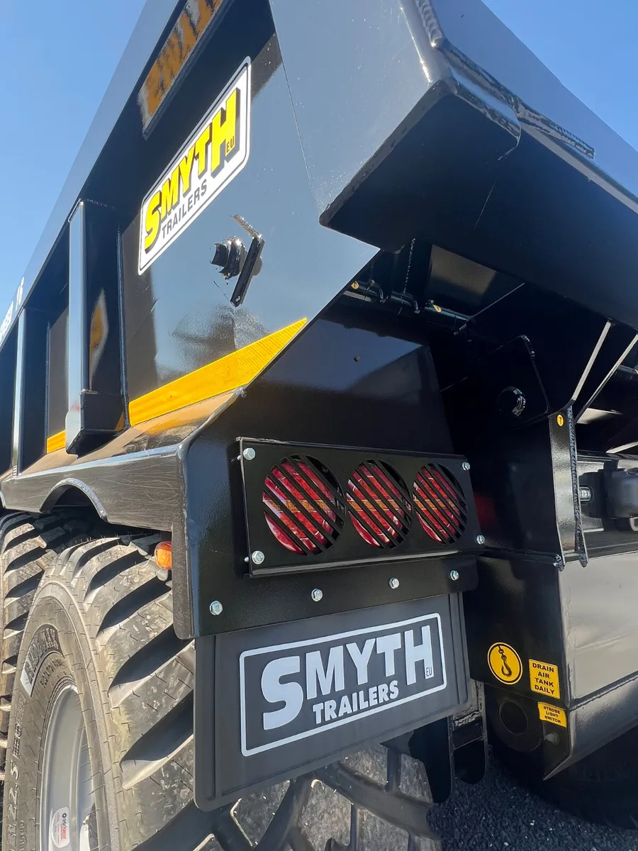 Dump Trailer - Image 1