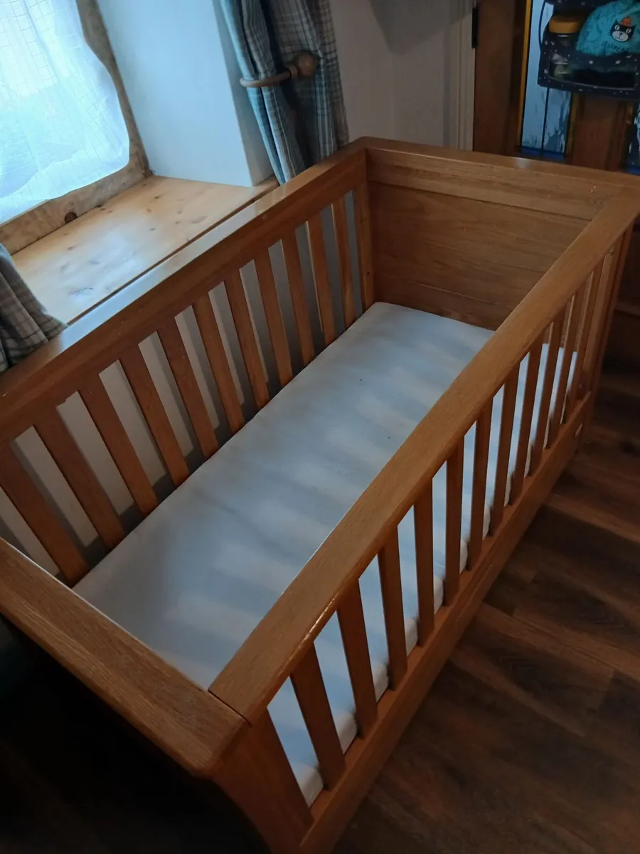 Mamas and Papas Cotbed - Image 4