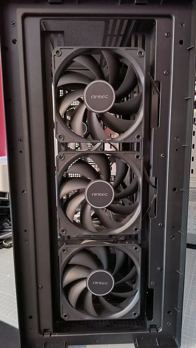 Antec Flux SE-Solid Side Panel PC Case - Image 2
