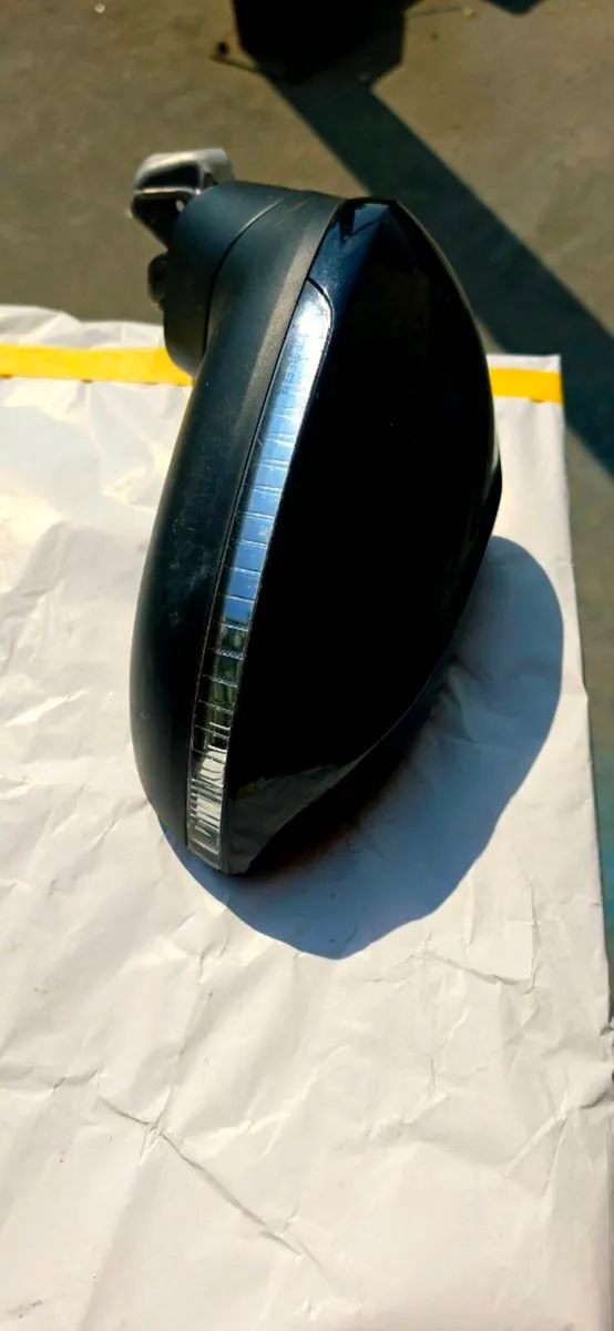 2016 VW passat B8 left-hand side mirror - Image 2