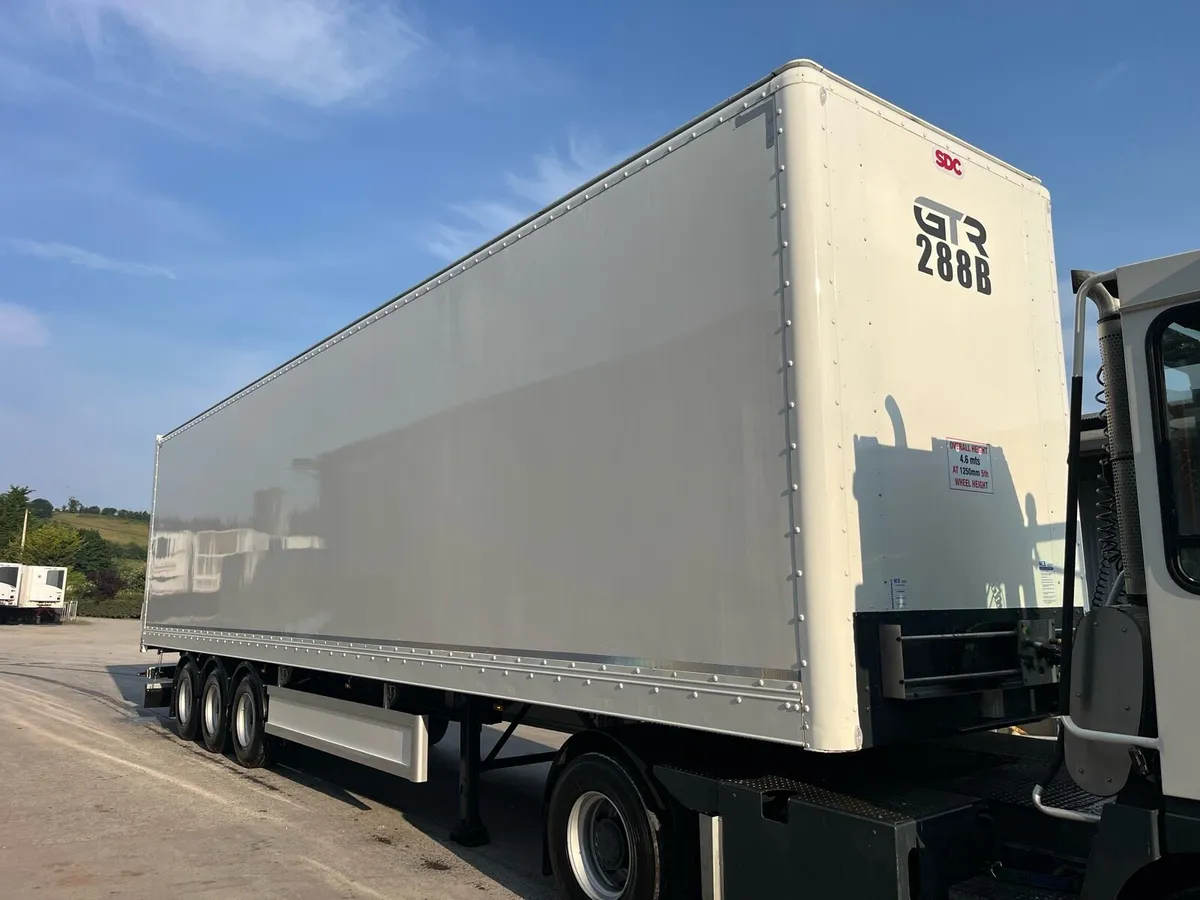 2015 SDC Box van - Image 2