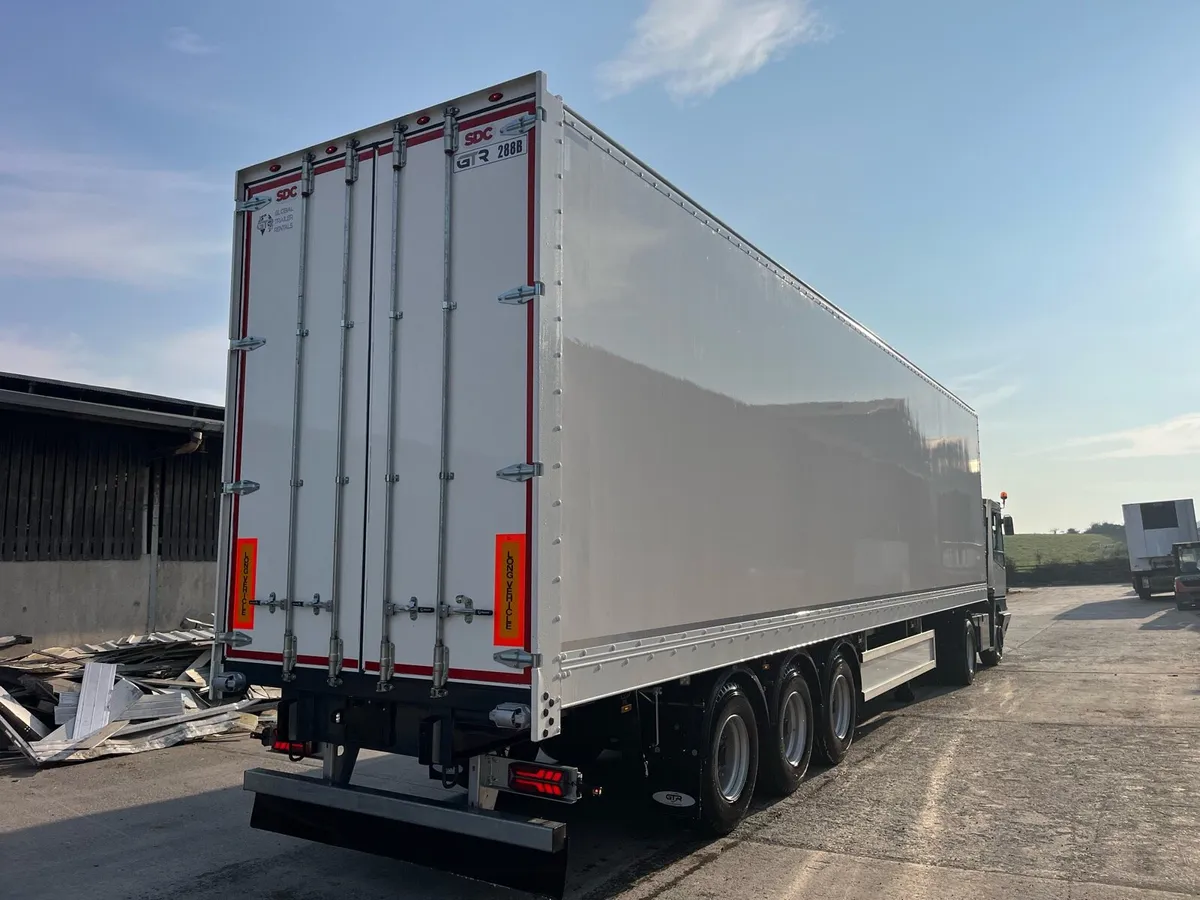 2015 SDC Box van - Image 3