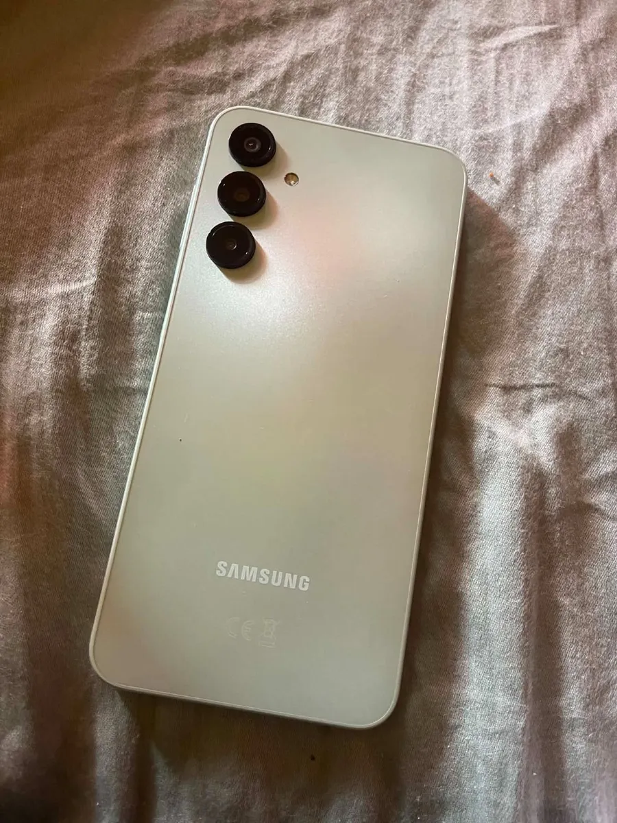 samsung galaxy a16  new in box unwanted gift - Image 2