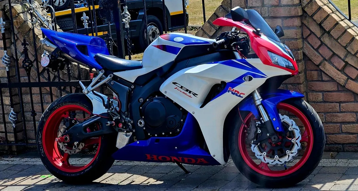 Honda cbr 1000RR - Image 3
