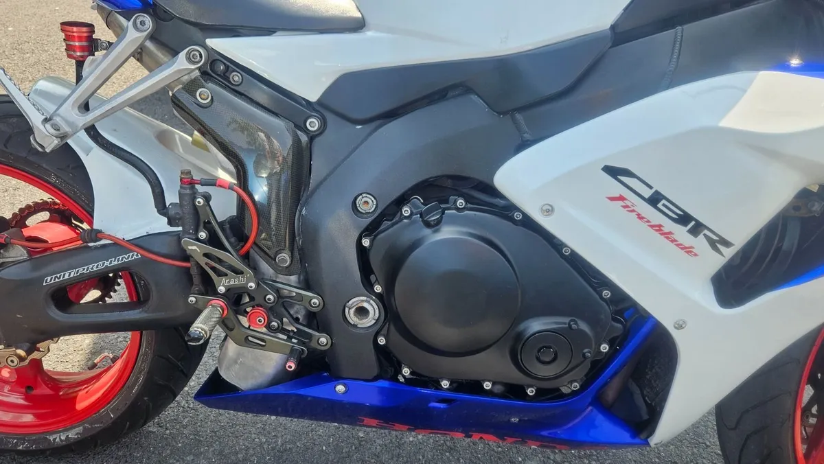 Honda cbr 1000RR - Image 4