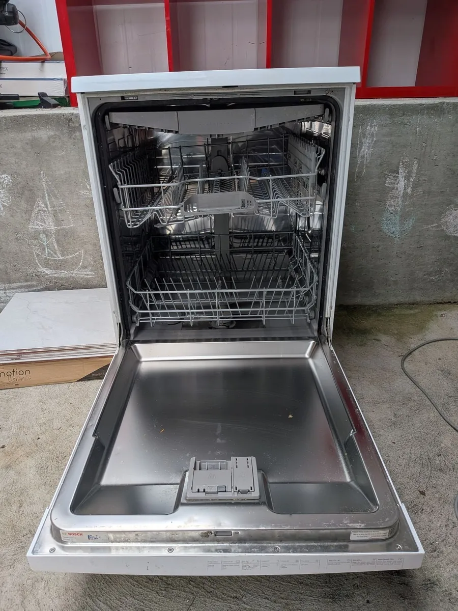 Dishwasher - Image 2