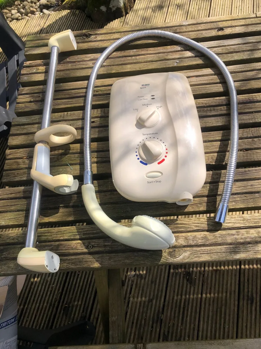 3 Electric Showers units - Image 3