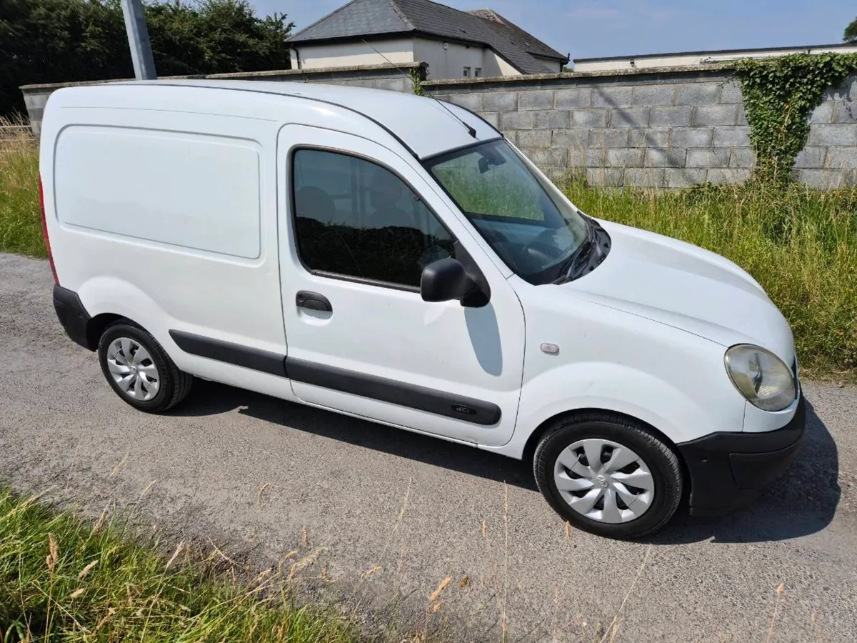 Kangoo 08 DOE 05/27 Tax08/26 Very Clean Van !!! - Image 1