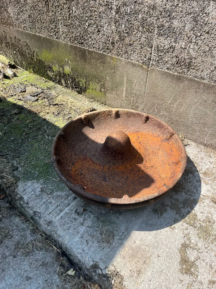 Finger bar mower and pig troughs - Image 4
