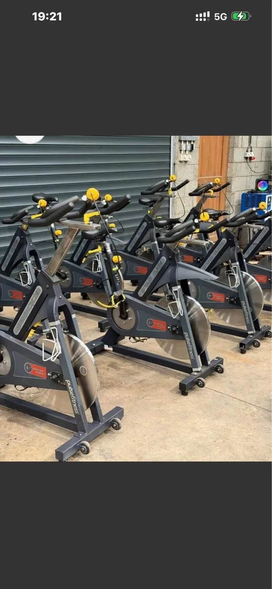 SPIN BIKES TO CLEAR⭐️⭐️