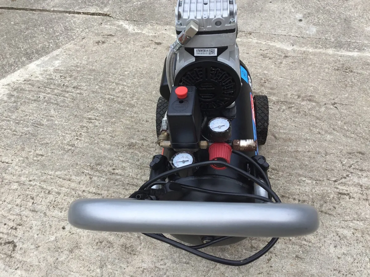 Air compressor - Image 2