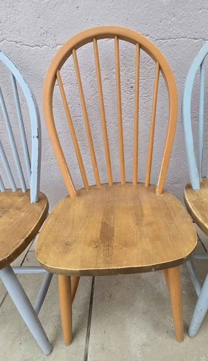 Set of 4 Solid Wood Chairs Colourful Farmhouse Style - Image 2