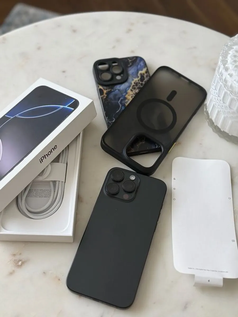 Iphone 16 - Image 1