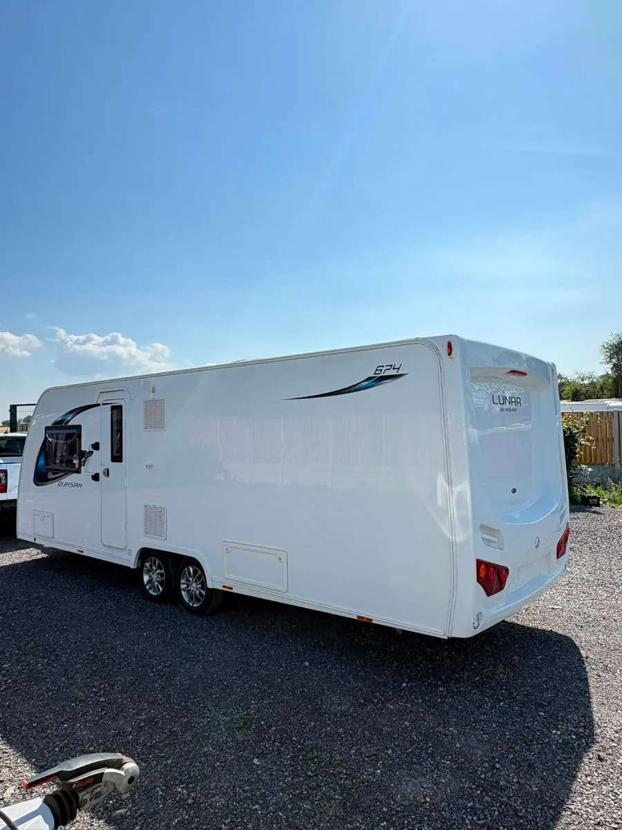 Lunar HIGH END 4 Berth Fixed Bed Caravan - Image 3