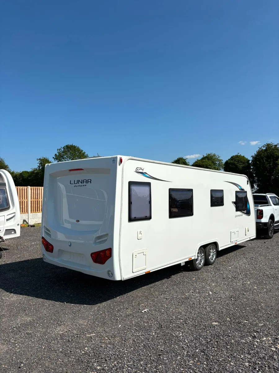 Lunar HIGH END 4 Berth Fixed Bed Caravan - Image 4