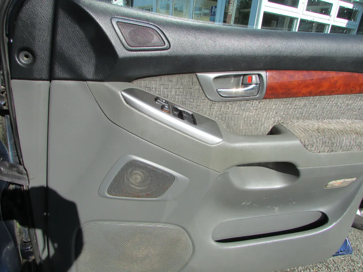 Toyota Land Cruiser 2008 - Image 3