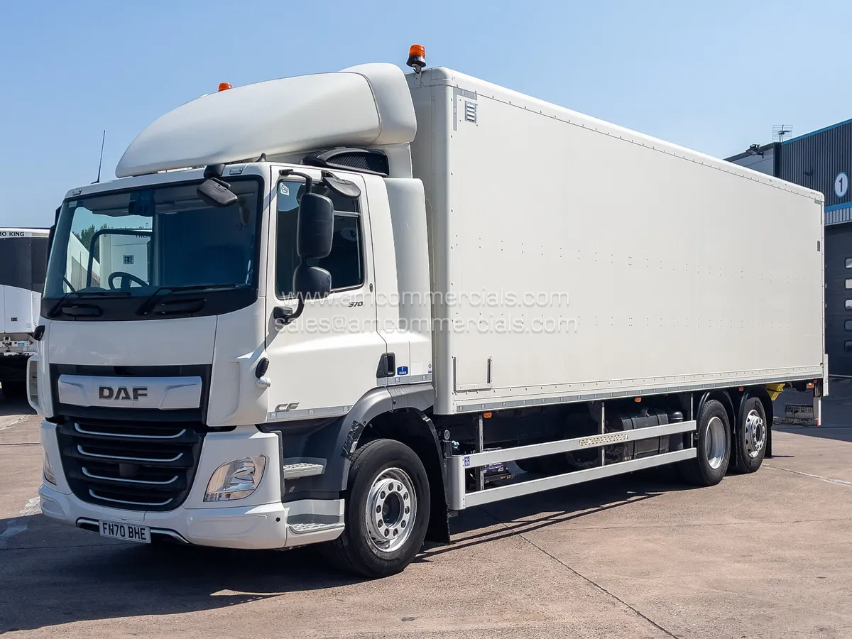 2021 DAF CF 370 BOX TRUCK - Image 3