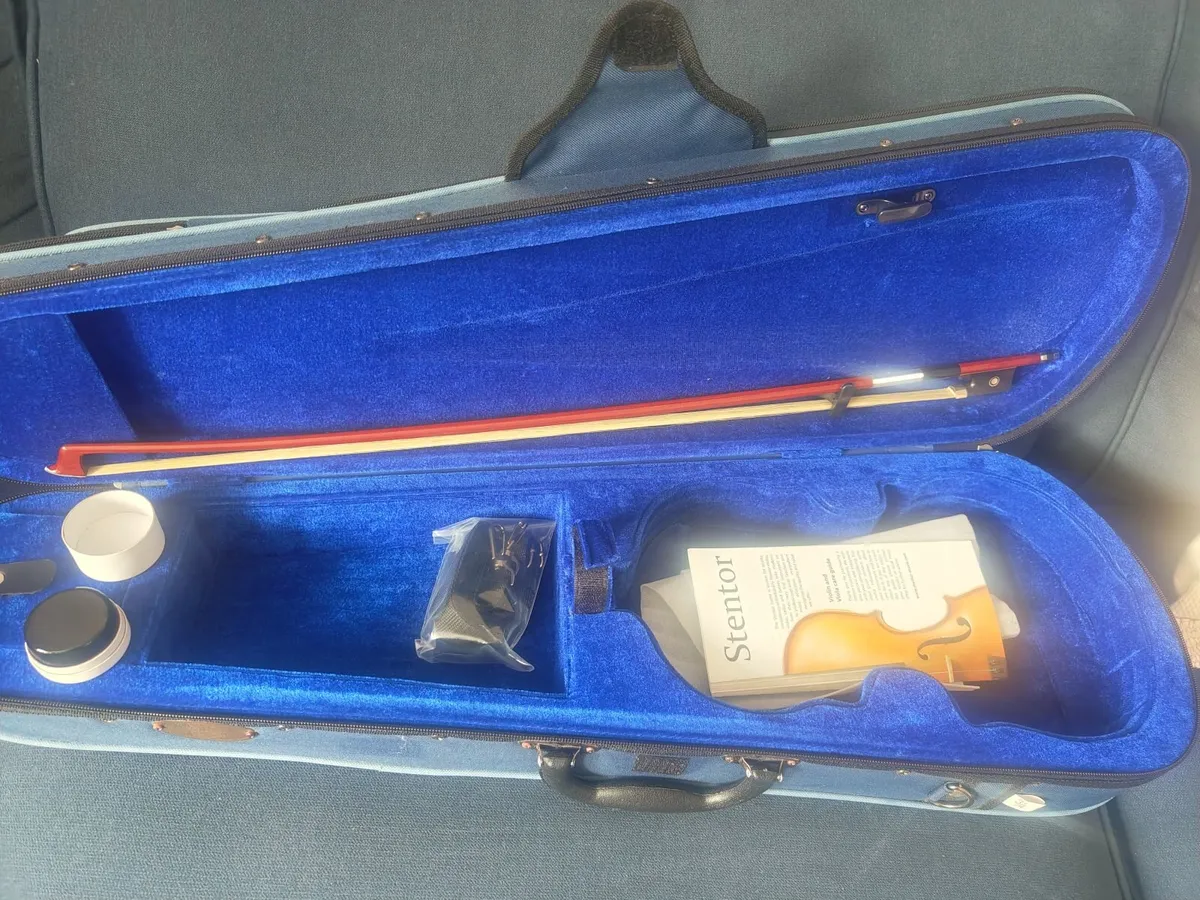 Brand New  Stentor bow & violin Case 3/4 - Image 1
