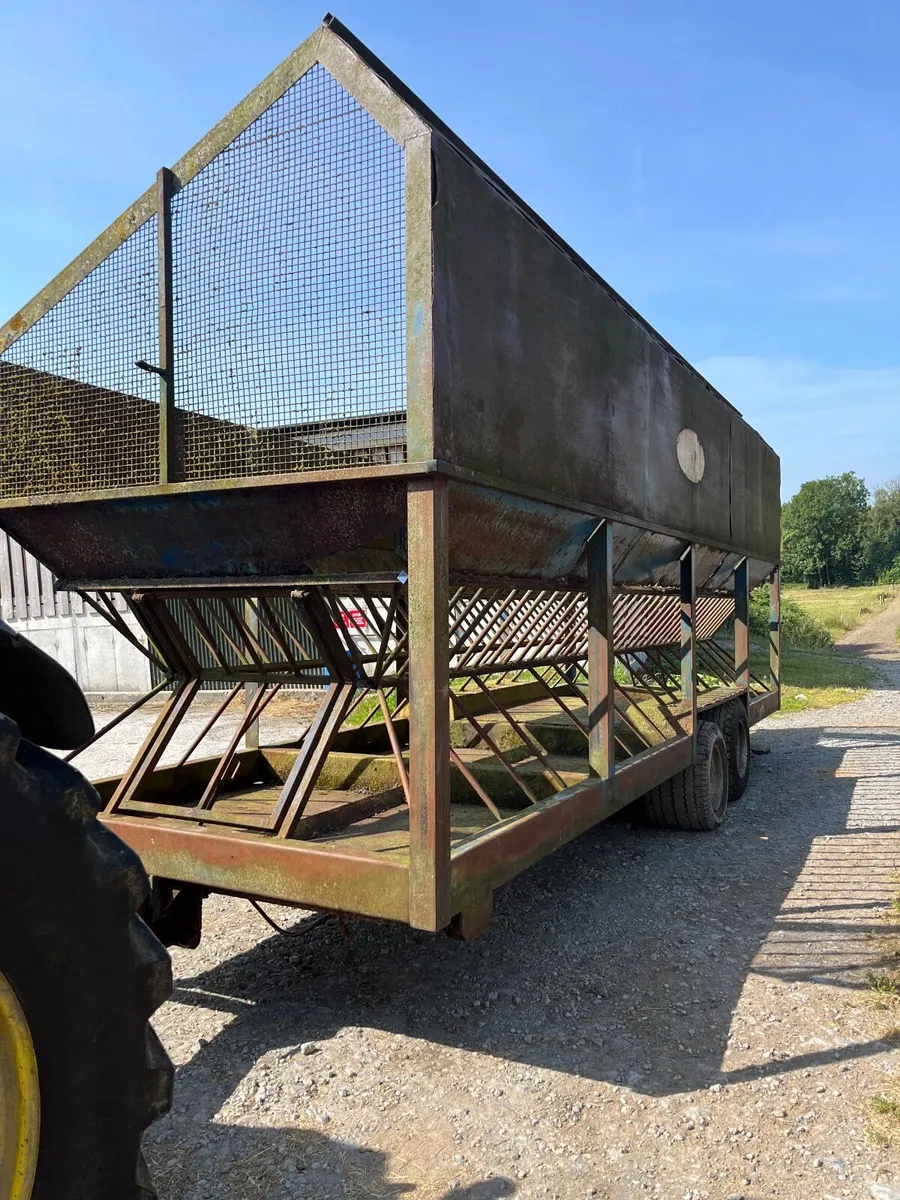 Feed/ Bunker trailer - Image 1