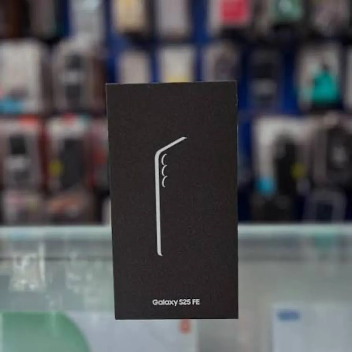 Samsung S25FE brand new - Image 1
