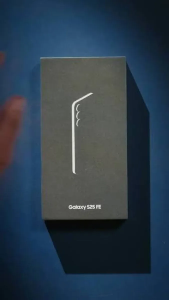 Samsung S25FE brand new - Image 2