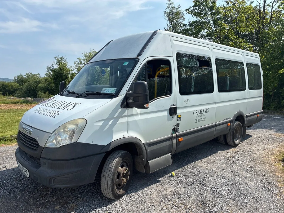 Iveco mini bus - Image 1