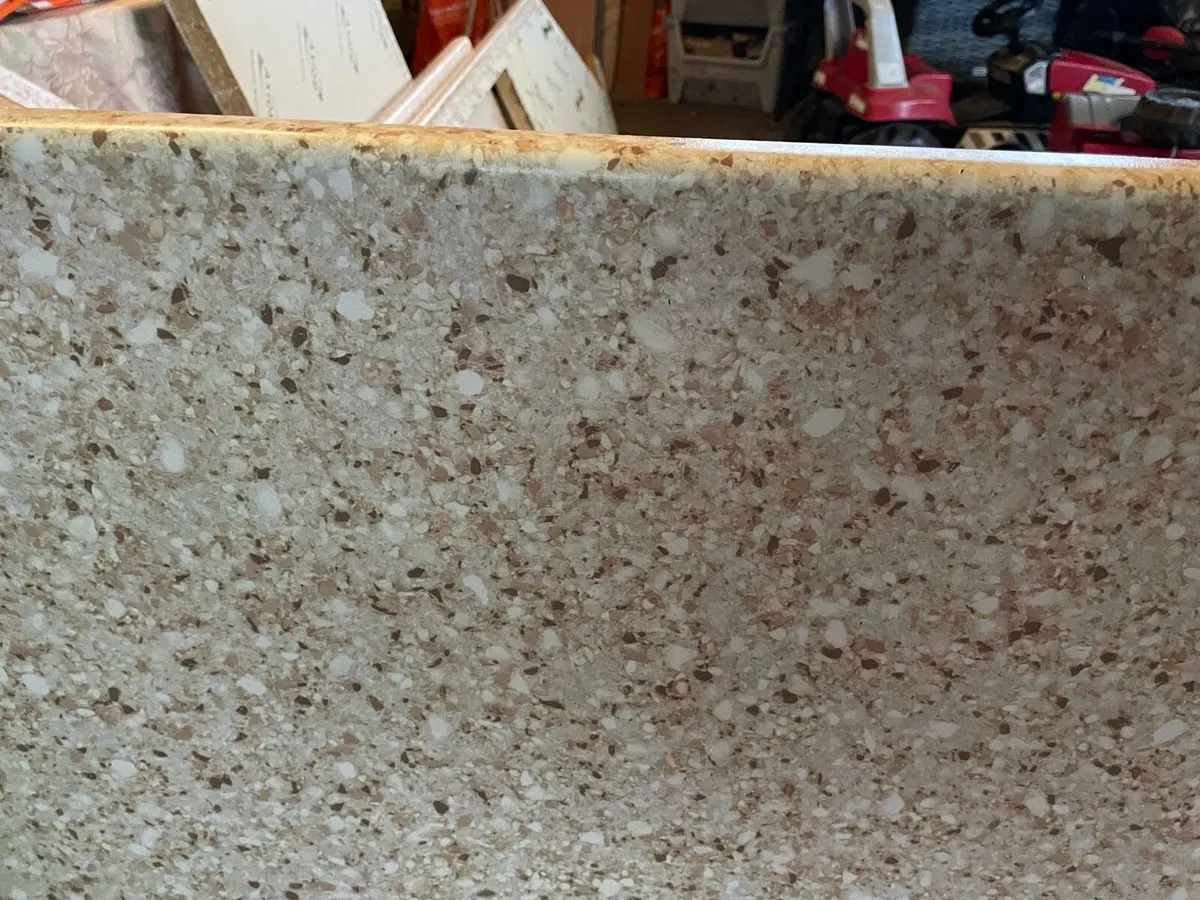 Kitchen worktop - Image 2
