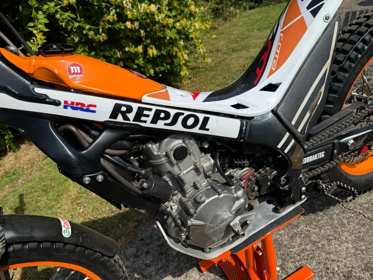 Honda 260cc Repsol Trials Bike - Image 2