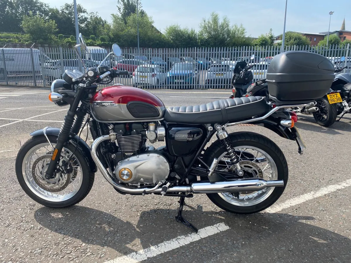 Triumph Bonneville 2021 - Image 2
