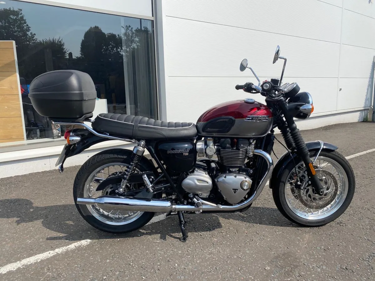 Triumph Bonneville 2021 - Image 1