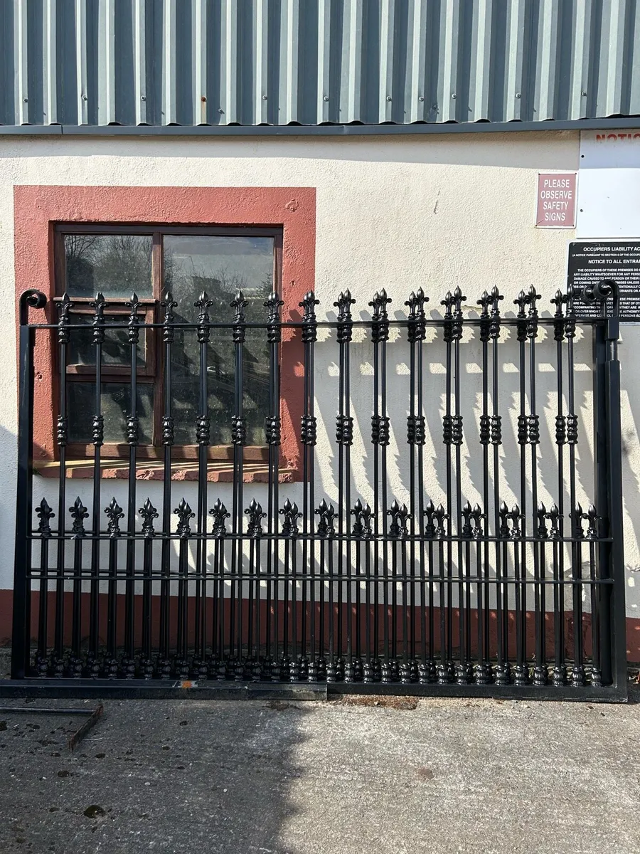 Gates - Image 1