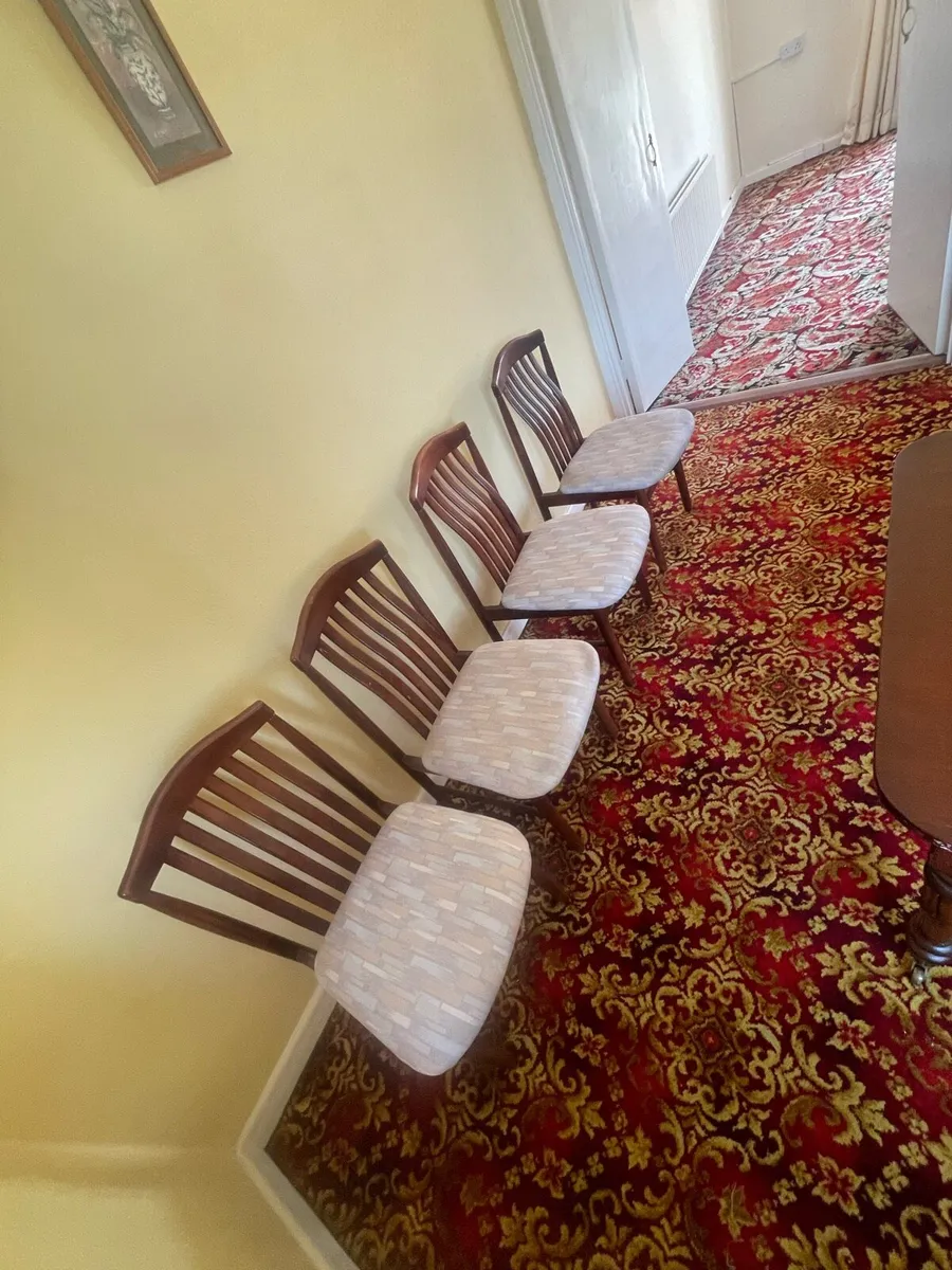 Mahogany dining table and 4 chairs - Image 2