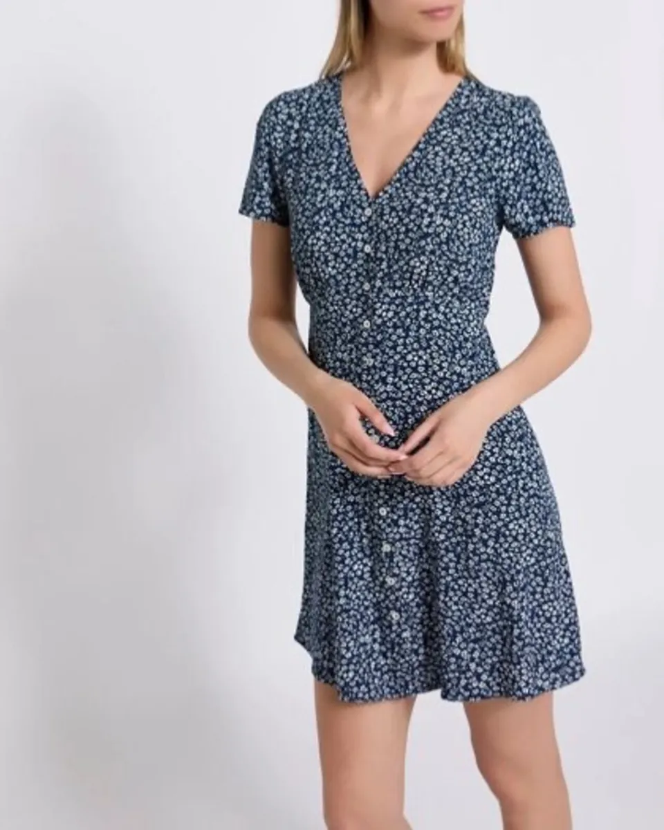New summer floral tea dress: size 10 - Image 1