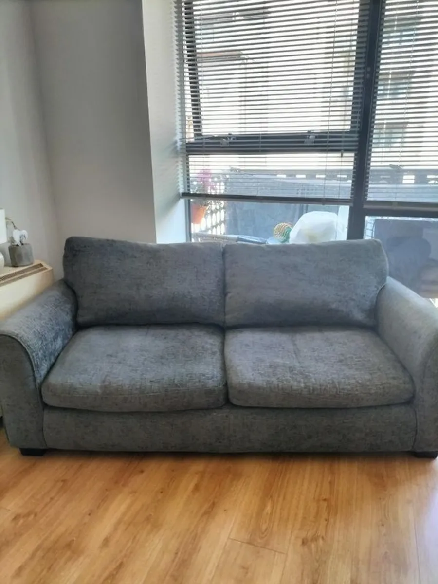 3 Seater sofa and a +2 Seater Sofabed - Image 1