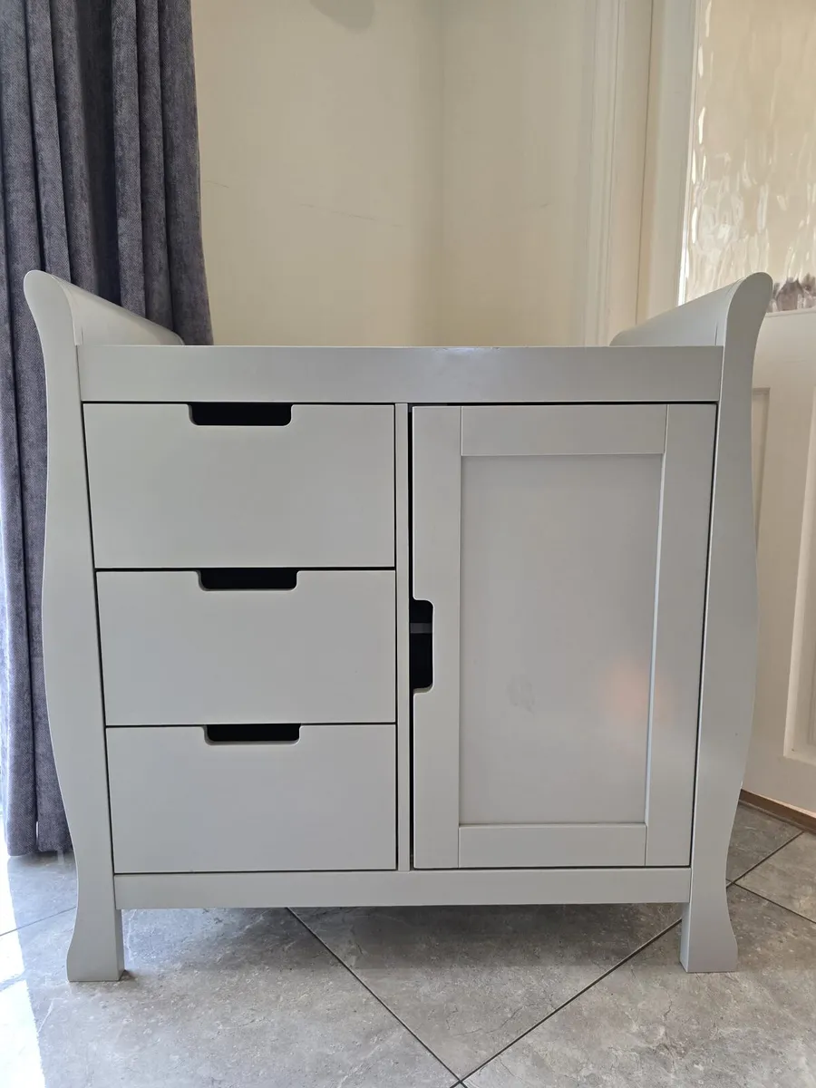 Baby Changing Table - Image 1