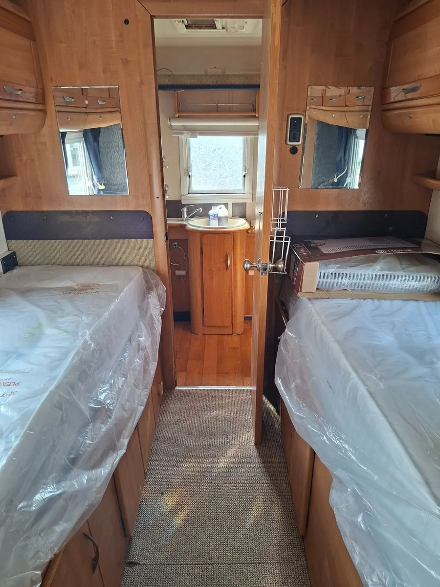 MOTORHOME - Image 4