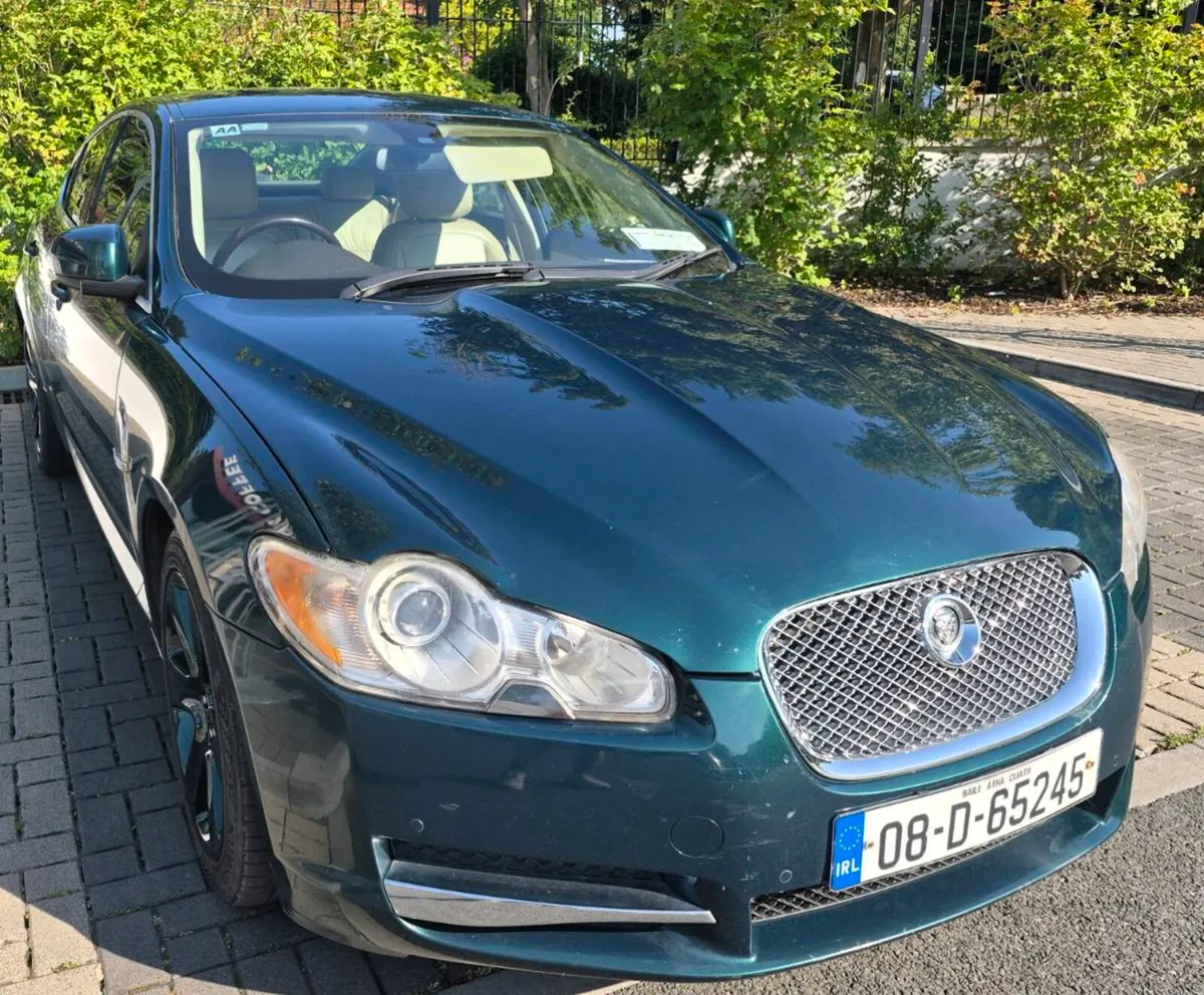 Jaguar XF V6 Luxury. Only €3333. FSH - Image 3