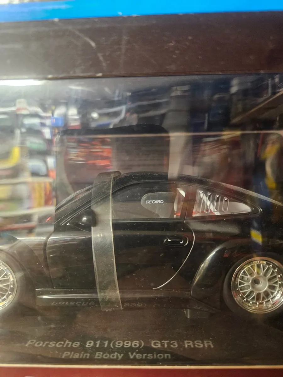 Corgi Autoart Porsche 911 1.18 - Image 2