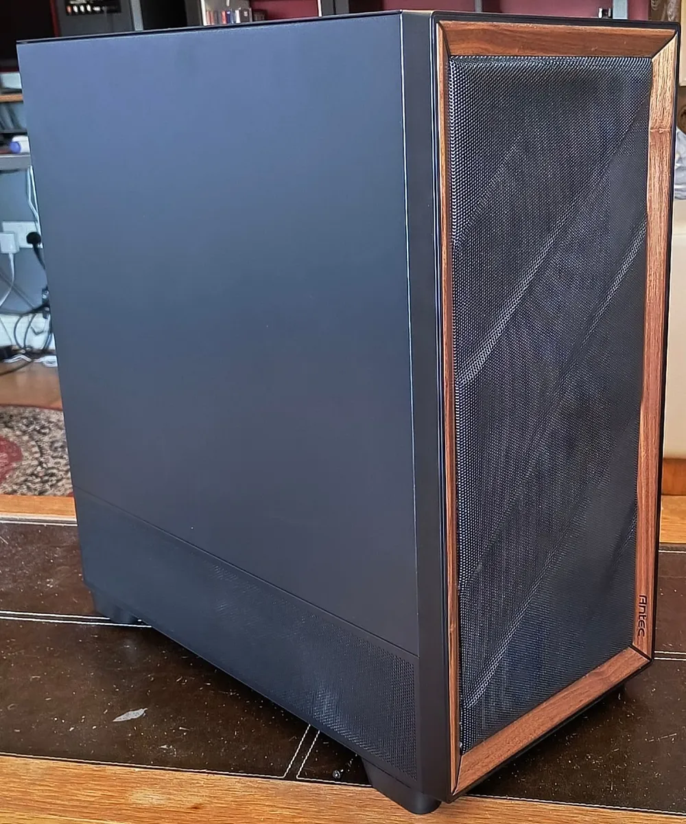 Antec Flux SE-Solid Side Panel PC Case - Image 1