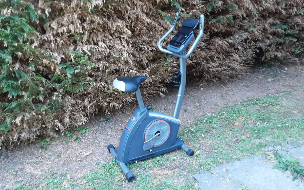 EXERCISE BIKE PRO FORM 210 CSX HIGH QUALITY - Image 1